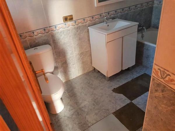 Chalet pareado en calle San Isidoro photo 4