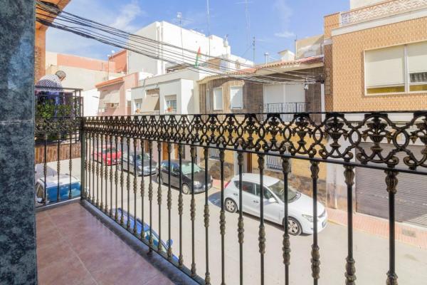 Independent chalet for sale in Avenida de la Constitución, Callosa de Segura
photo 1