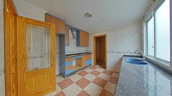 Piso en venta en Avenida de Sommieres, Callosa de Segura
 photo 2