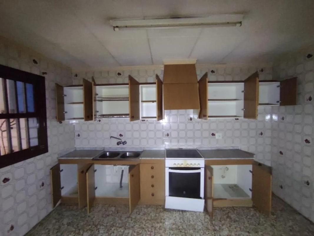 Продажа квартиры на Calle Virgen de Monserrate, Катрал
photo 1