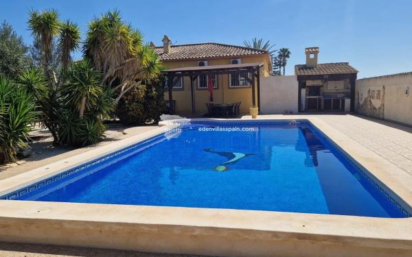 Chalet independiente en venta en Catral, Catral
thumbnail 2