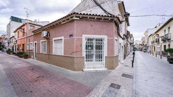 Chalet independiente en venta en Calle San Juan, Catral
photo 1