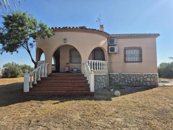 Chalet independiente en venta en Camino CHICHARRA LO, Catral
photo 1