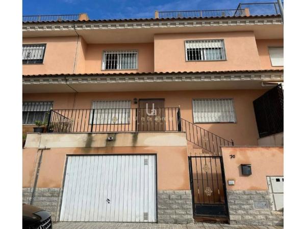 Terraced house for sale at  Calle Alcalde Francisco Ramón Rocamora, 76 , Cox photo 2