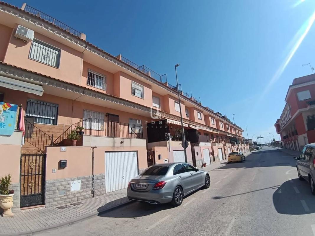 Продажа таунхауса в  Calle Alcalde Francisco Ramón Rocamora, 76 , Кокс photo 3
