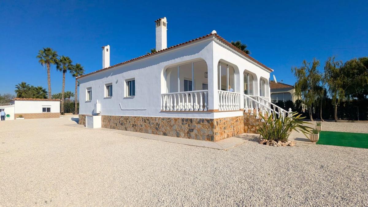 Venta de chalet independiente en Lugar Escorredor, Dolores
photo 1