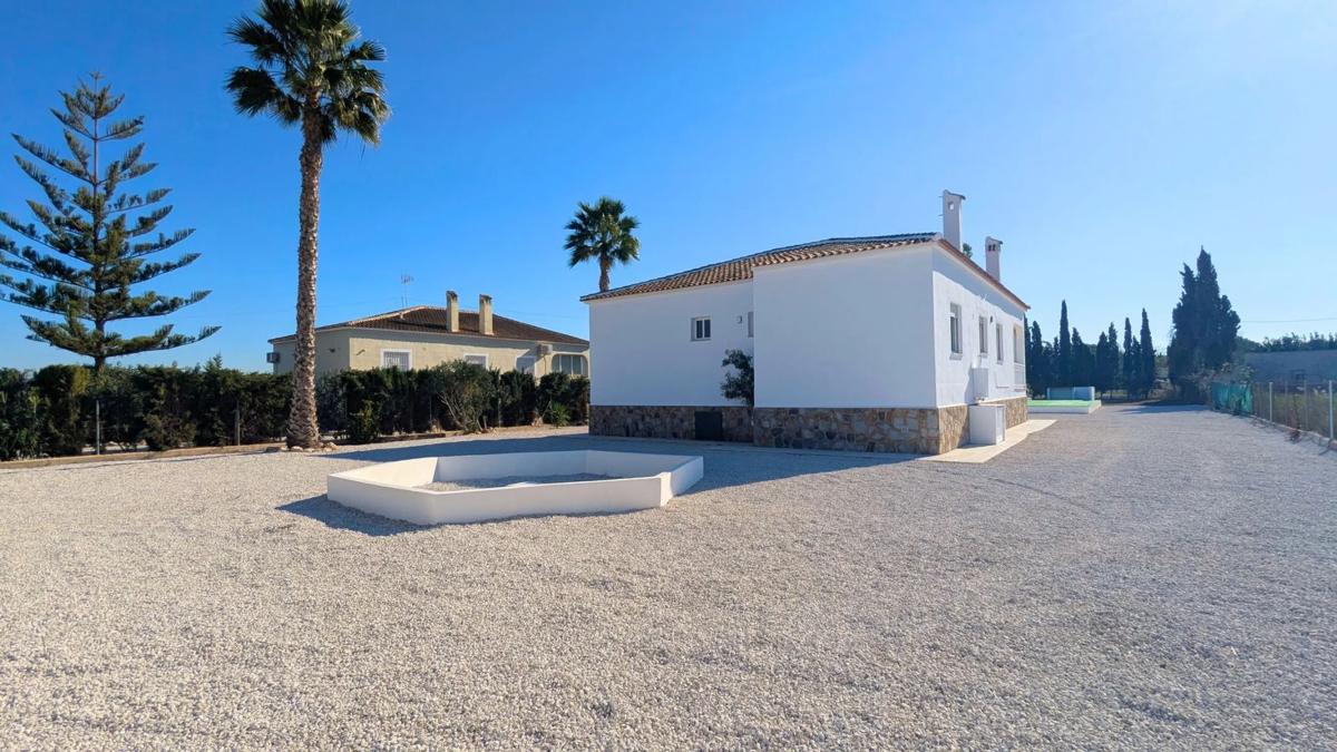 Venta de chalet independiente en Lugar Escorredor, Dolores
photo 2