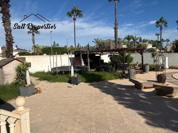 Independent chalet for sale in Calle Guardamar, Formentera del Segura
photo 1
