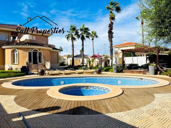 Independent chalet for sale in Calle Guardamar, Formentera del Segura
thumbnail 1