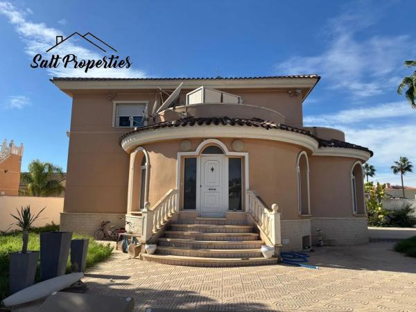 Independent chalet for sale in Calle Guardamar, Formentera del Segura
thumbnail 2