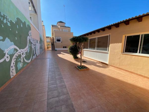 Chalet pareado en calle San Miguel photo 4