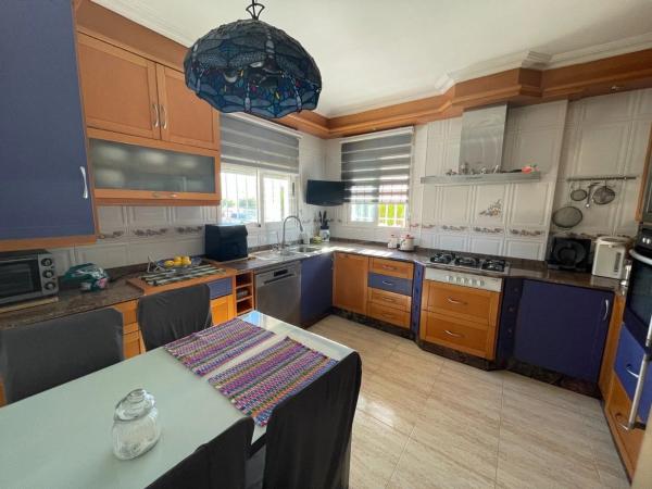 Chalet independiente en venta en Zona Pueblo, Guardamar del Segura
thumbnail 1