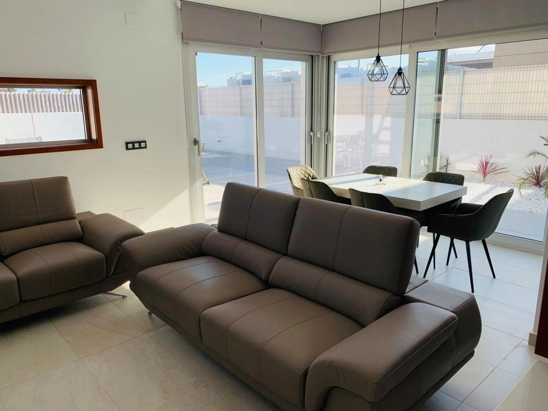 Продажа отдельного шале в  Calle la Malva Rosa, Гуардамар-дель-Сегура photo 4