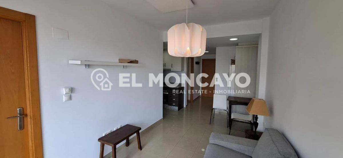 Sale of apartment in Calle Ausiàs March, Guardamar del Segura
photo 1