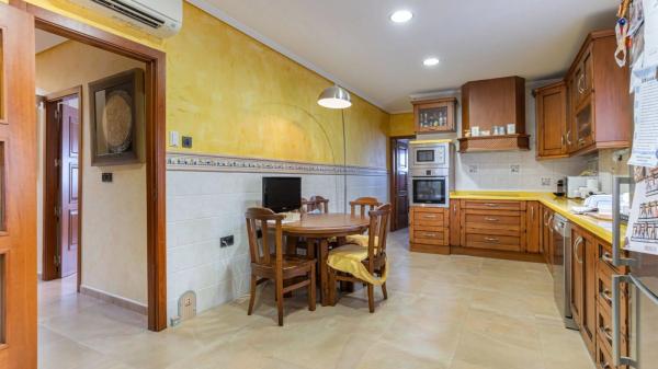 Independent chalet for sale in Los Montesinos, Los Montesinos
thumbnail 1