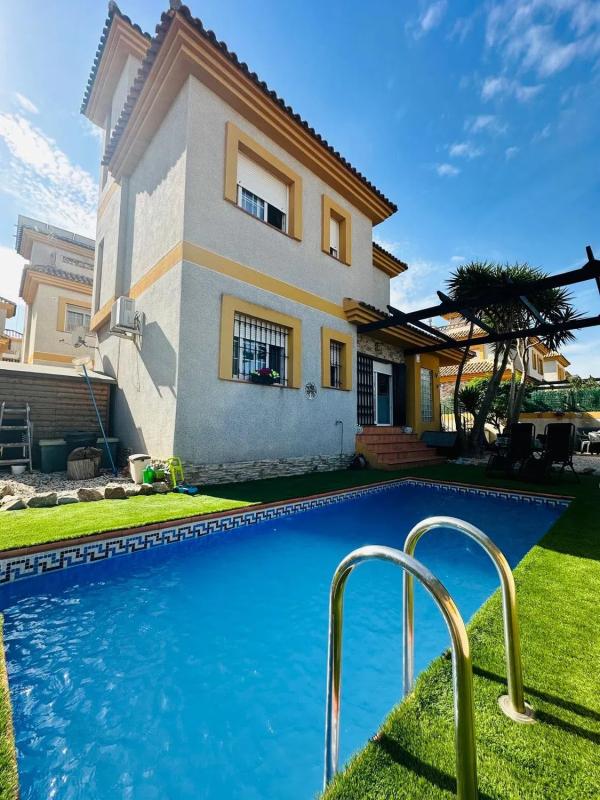 Venta de chalet independiente en Calle la Herrada, 112, Los Montesinos
photo 3