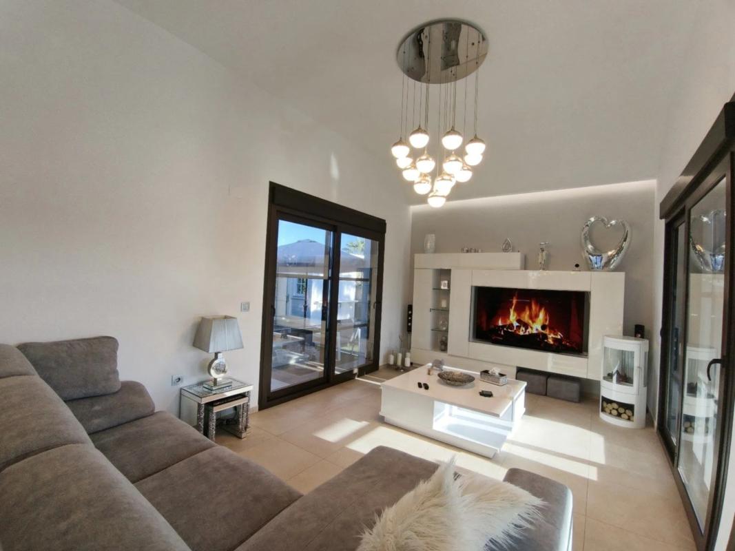 Продажа отдельного шале в Calle Tamarindo, Ориуэла photo 3