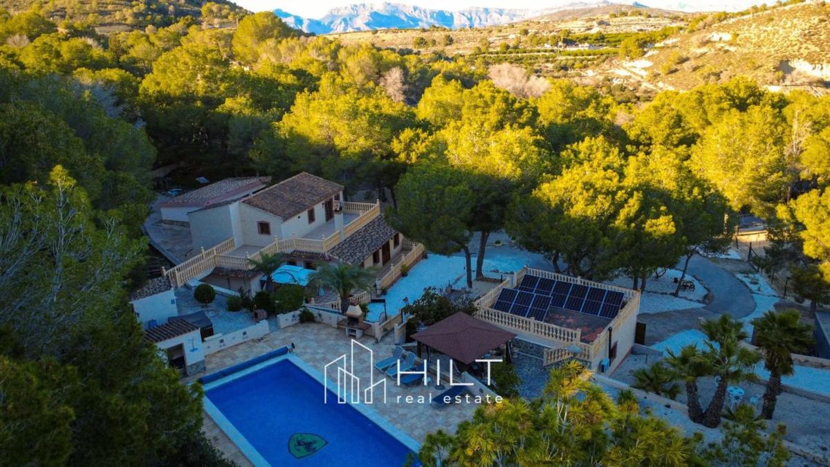Sale of independent chalet in Desamparados-Hurchillo-Torremendo, Orihuela
photo 1
