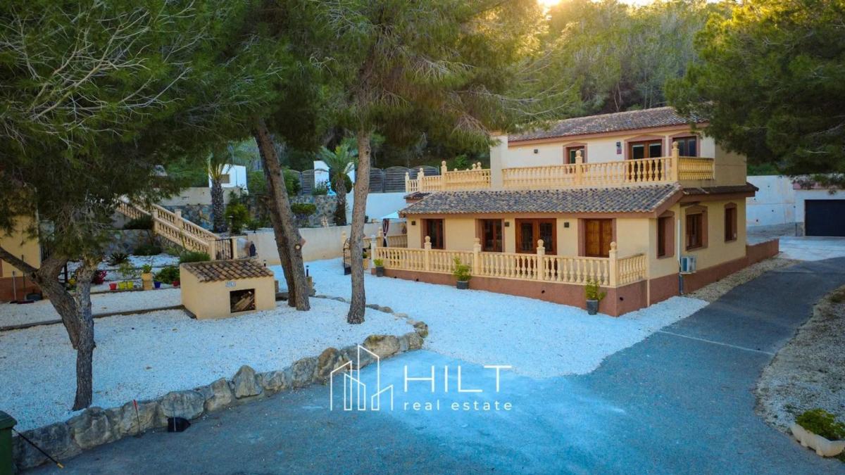 Sale of independent chalet in Desamparados-Hurchillo-Torremendo, Orihuela
photo 3