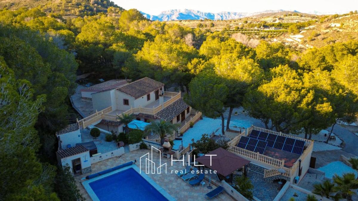 Sale of independent chalet in Desamparados-Hurchillo-Torremendo, Orihuela
photo 4