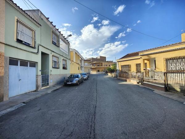 Chalet adosado en venta en CM ALMENDROS LOS, 10 , Orihuela thumbnail 1
