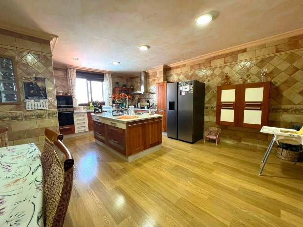 Chalet independiente en venta en El Barrio S Ba, Orihuela
 photo 2