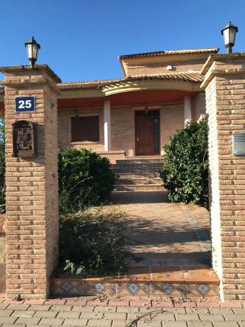 Chalet independiente en venta en Calle Huerta Ap, 25, Orihuela
photo 1