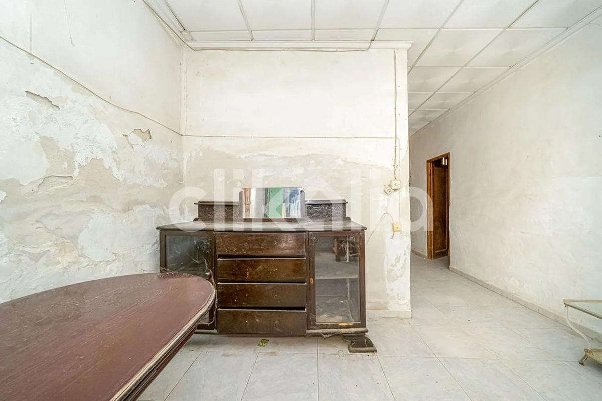 Sale of independent chalet in Travesía Ap, Orihuela
photo 3