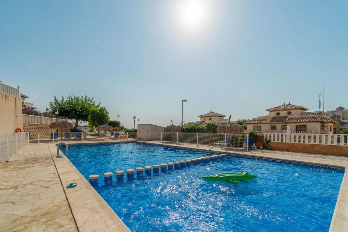 Sprzedaż mieszkania w Calle Río, 1, Orihuela
photo 1