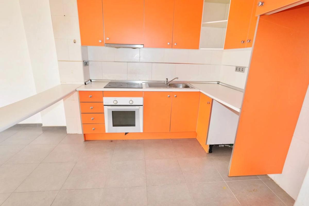 Продажа квартиры на Calle Cedaceros, 4, Ориуэла
photo 4