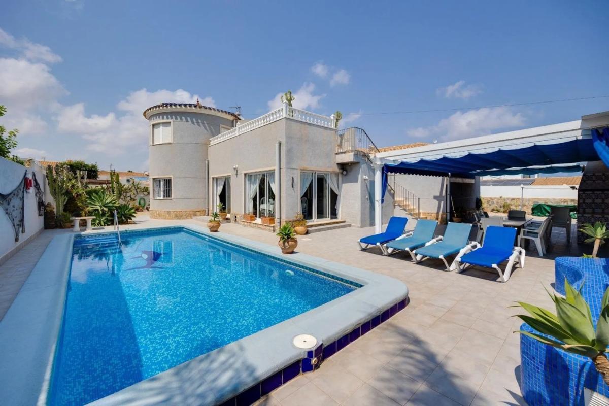 Sale of independent chalet in N-332, Orihuela
 photo 2