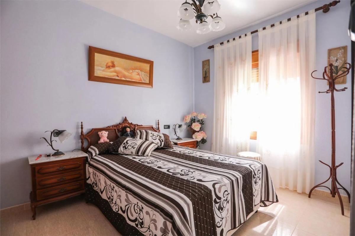 Продажа отдельного шале в Barrio Campoamor, Ориуэла photo 5