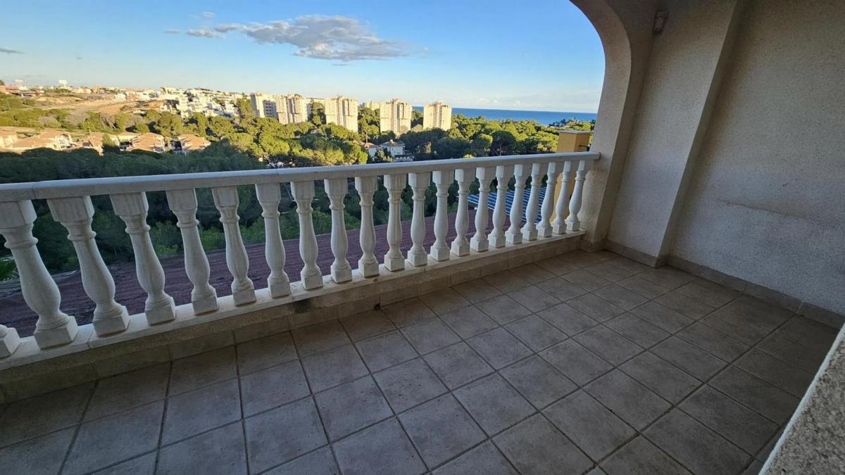 Venta de piso en Barrio Campoamor, Orihuela
photo 5