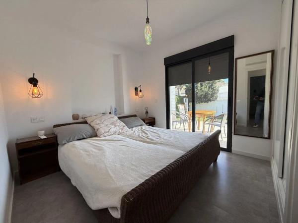 Частный шале на продаже в  Calle Salvador Rueda Cmor, Ориуэла photo 4