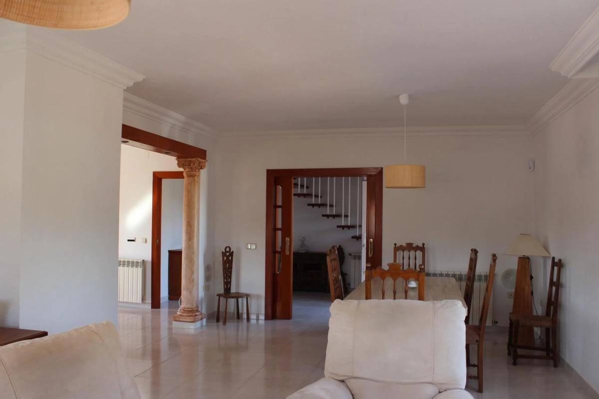 Продажа отдельного шале в Calle Rube Darío Cmor, Ориуэла photo 2