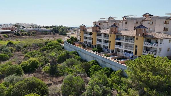 Piso en venta en Barrio Campoamor, Orihuela
 photo 1