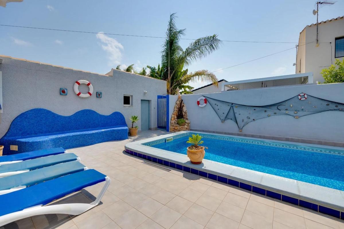 Sale of independent chalet in Barrio La Regia, Orihuela
photo 5