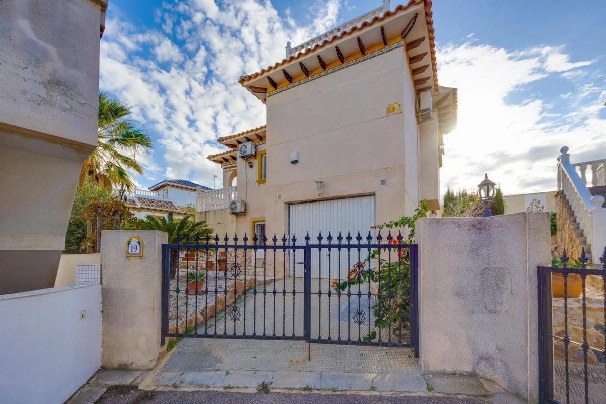 Terreno en venta en Orihuela, Alicante photo 2