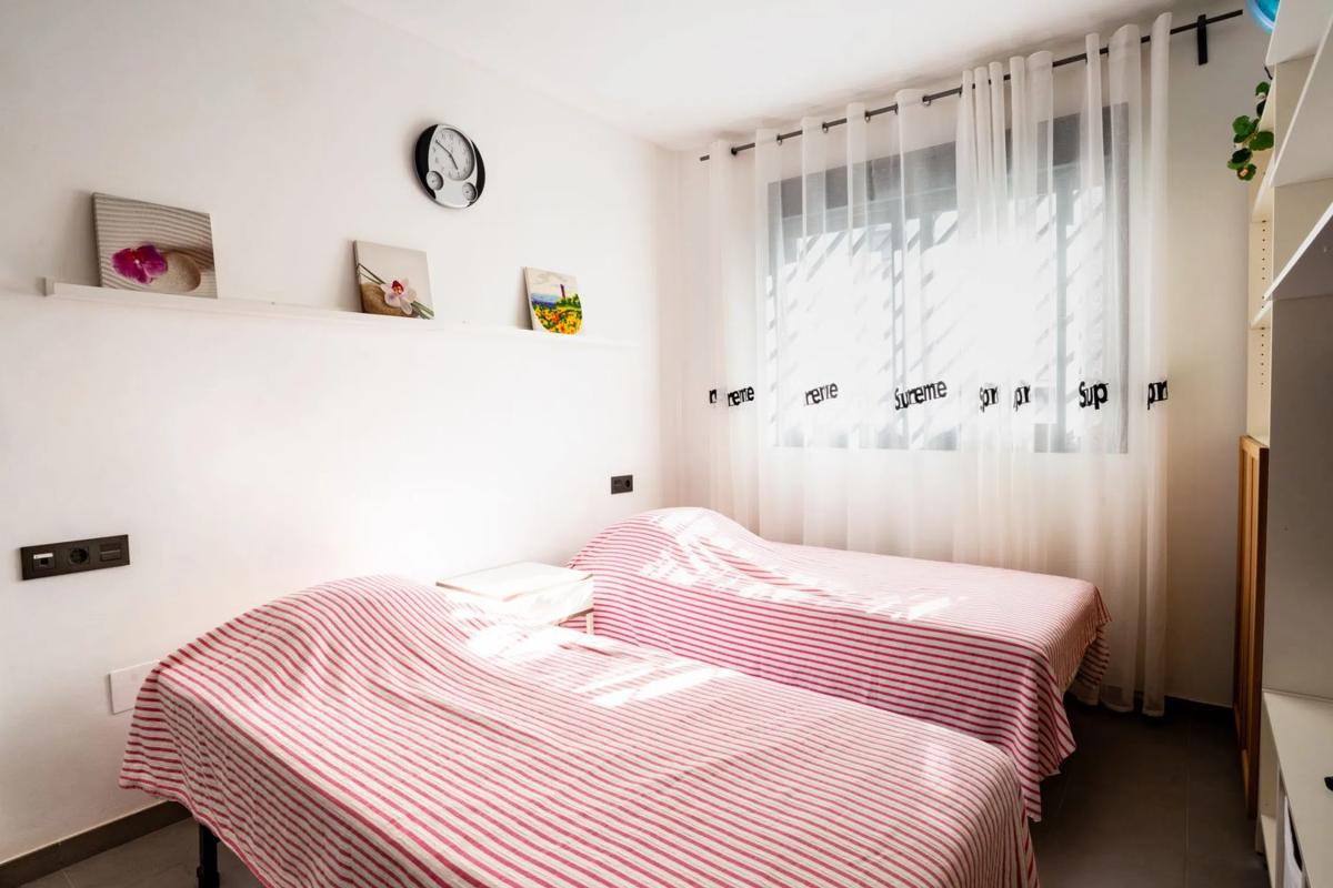 Venta de piso en CL GRANATE, Orihuela
photo 2