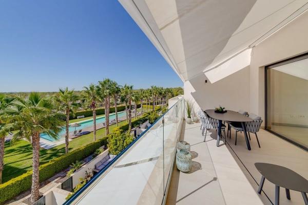 Ático en venta en Barrio Las Colinas Golf, Orihuela thumbnail 1