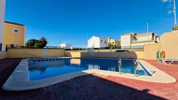 Piso en venta en Barrio Lomas de Cabo Roig-Los Dolses, Orihuela
 photo 1
