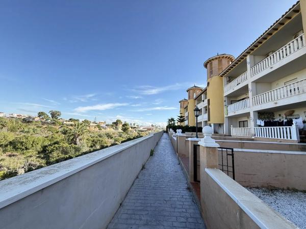Piso en venta en Barrio Lomas de Cabo Roig-Los Dolses, Orihuela
 photo 2