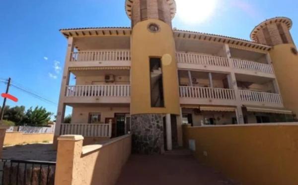 Piso en venta en Calle Cabo de Gata, 11, Orihuela
 photo