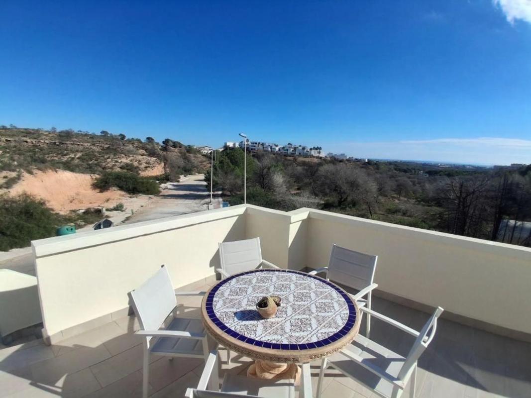 Sale of independent chalet in Barrio Lomas de Campoamor-Las Ramblas, Orihuela
 photo 5