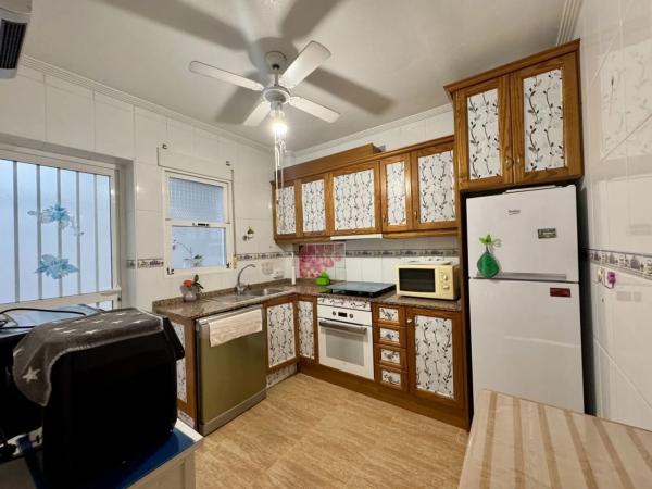 Chalet adosado en venta en  Calle del Jabalí , Orihuela photo 1