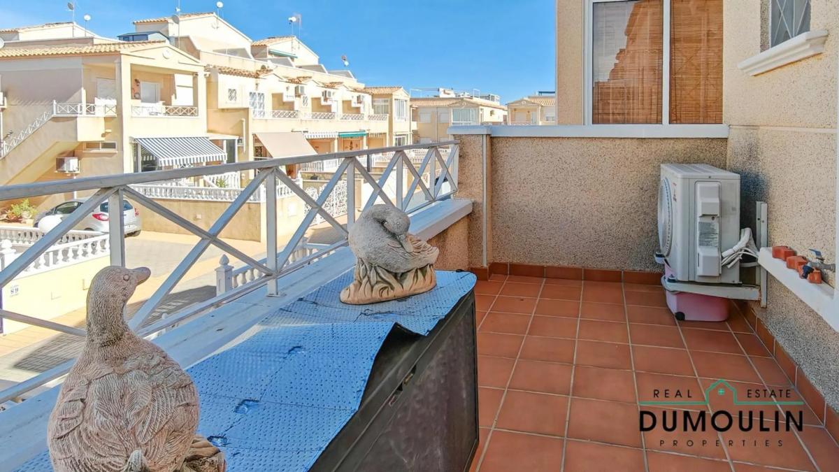 Venta de chalet independiente en Barrio Los Almendros-La Florida, Orihuela
photo 1