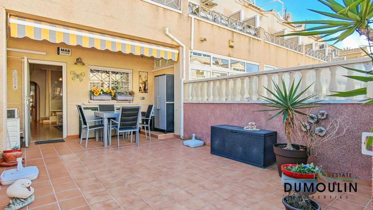 Venta de chalet independiente en Barrio Los Almendros-La Florida, Orihuela
photo 5