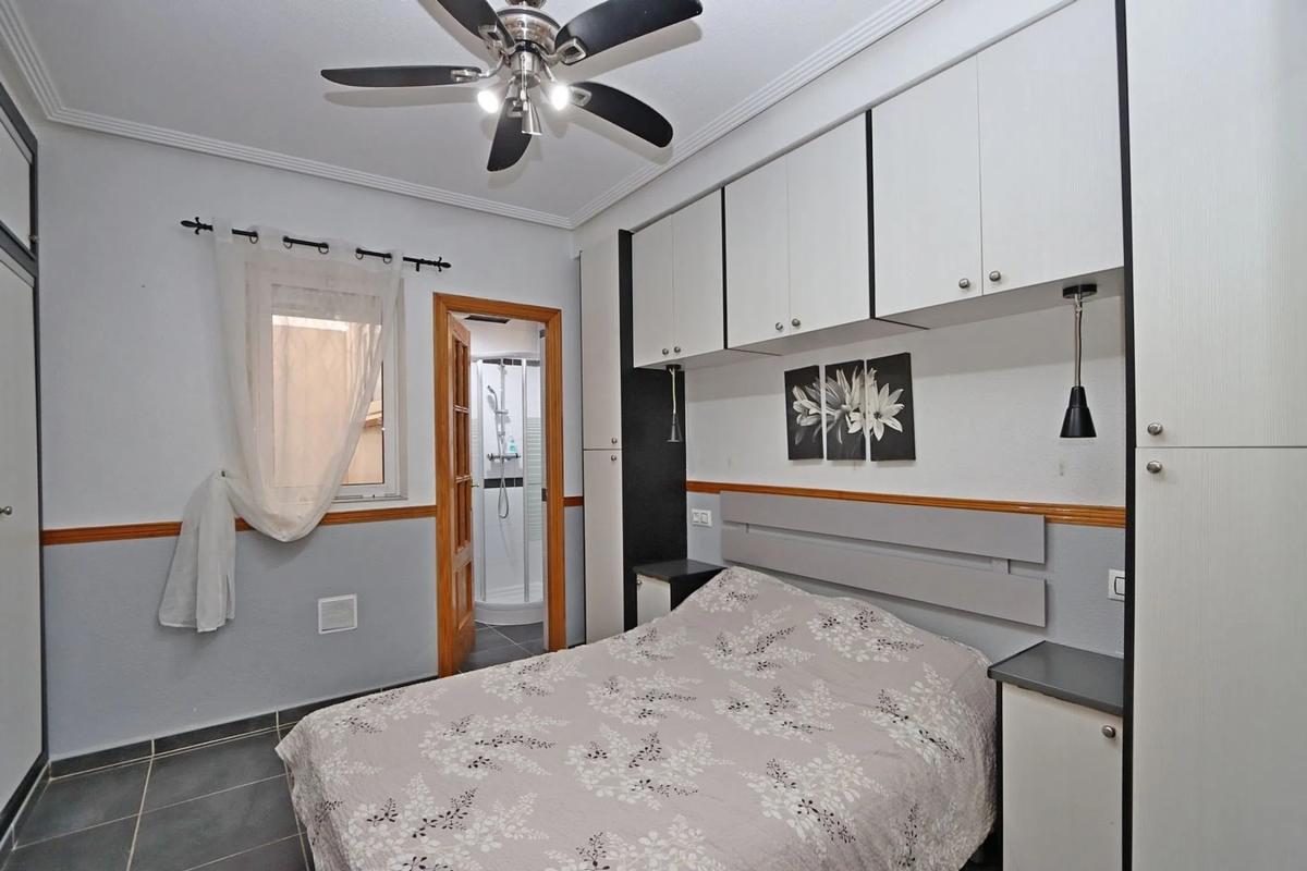 Venta de piso en Calle Realistas, Orihuela
photo 2
