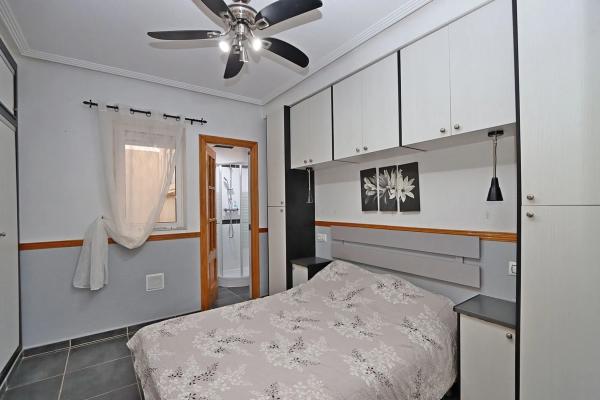 Piso en venta en Calle Realistas, Orihuela
thumbnail 1