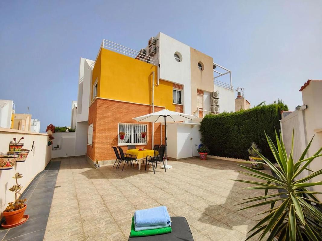 Properties for sale and rent in Spain photo 2